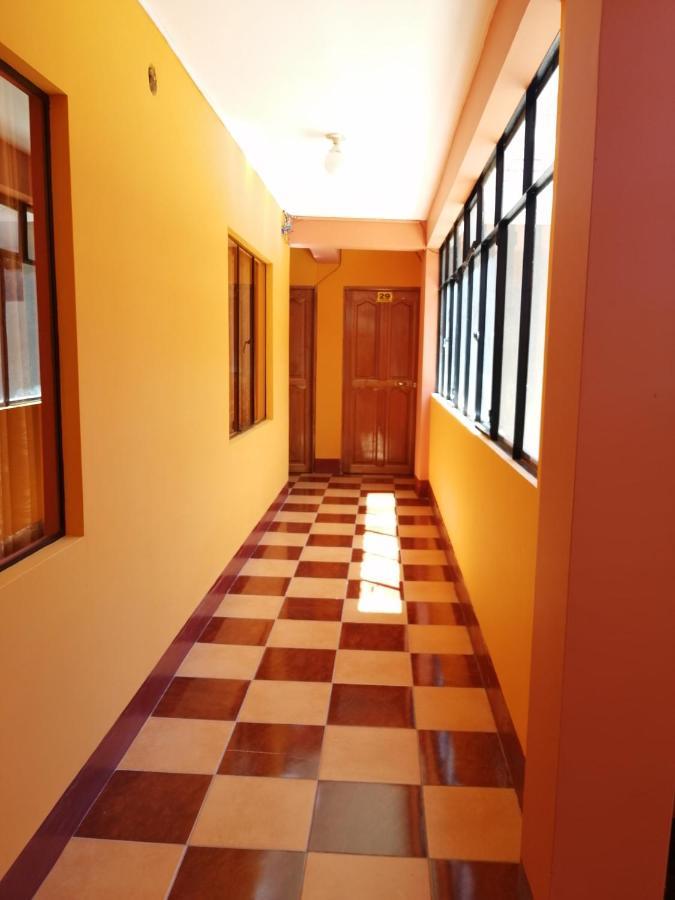 Olas Del Titicaca Backpackers Hostel Копакабана Екстер'єр фото