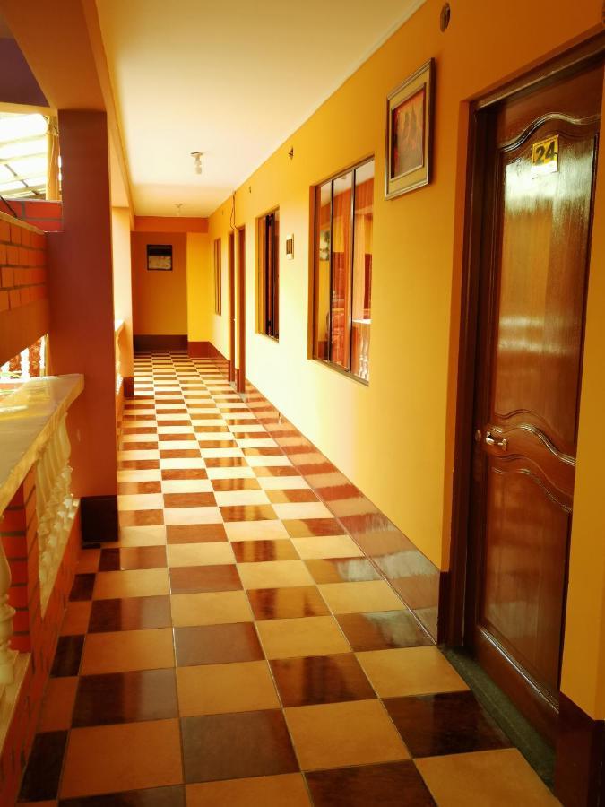 Olas Del Titicaca Backpackers Hostel Копакабана Екстер'єр фото