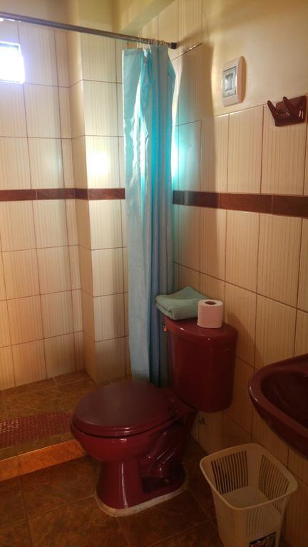 Olas Del Titicaca Backpackers Hostel Копакабана Екстер'єр фото