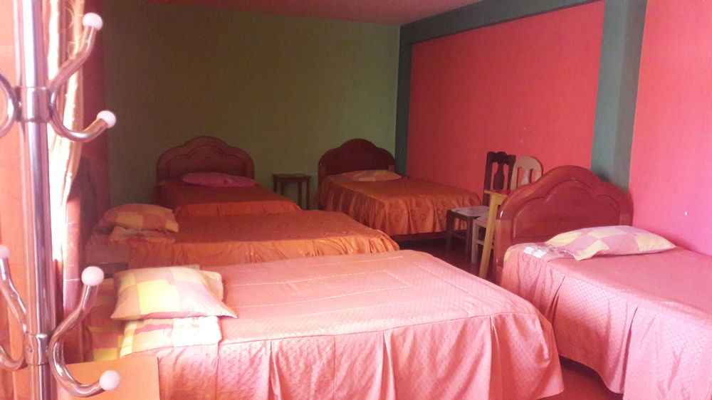 Olas Del Titicaca Backpackers Hostel Копакабана Екстер'єр фото