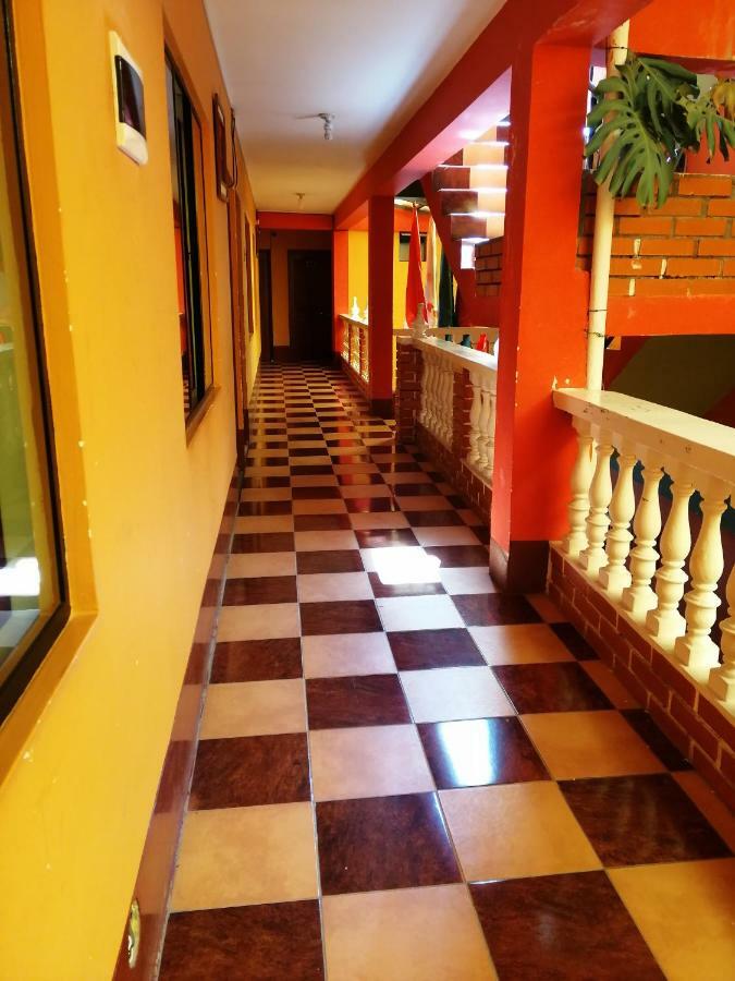 Olas Del Titicaca Backpackers Hostel Копакабана Екстер'єр фото